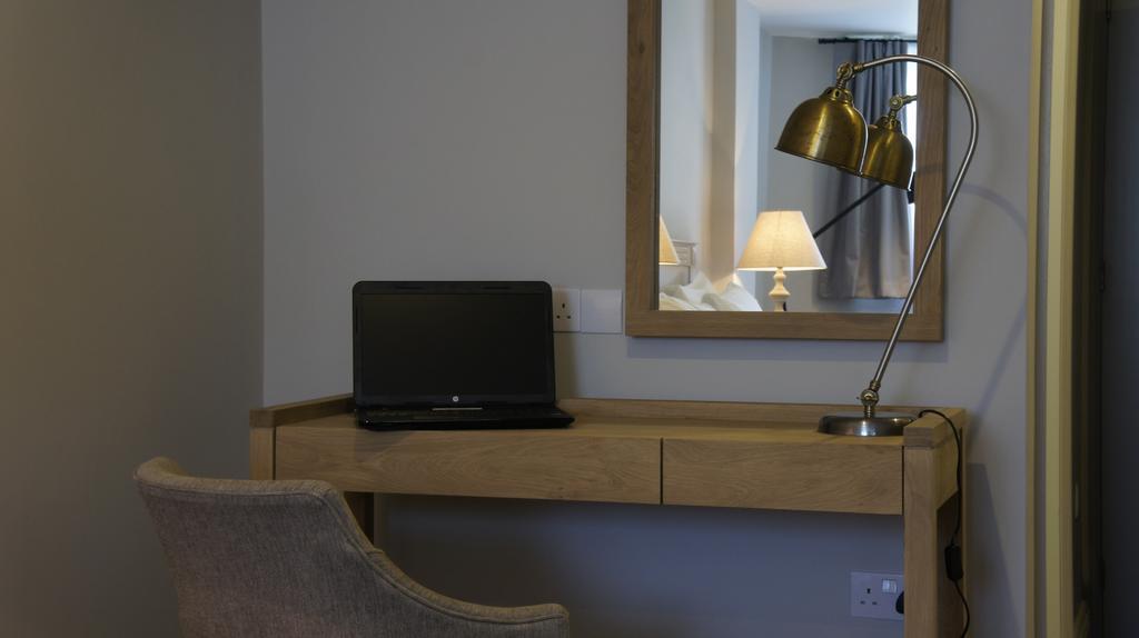 Abergavenny Hotel ภายนอก รูปภาพ