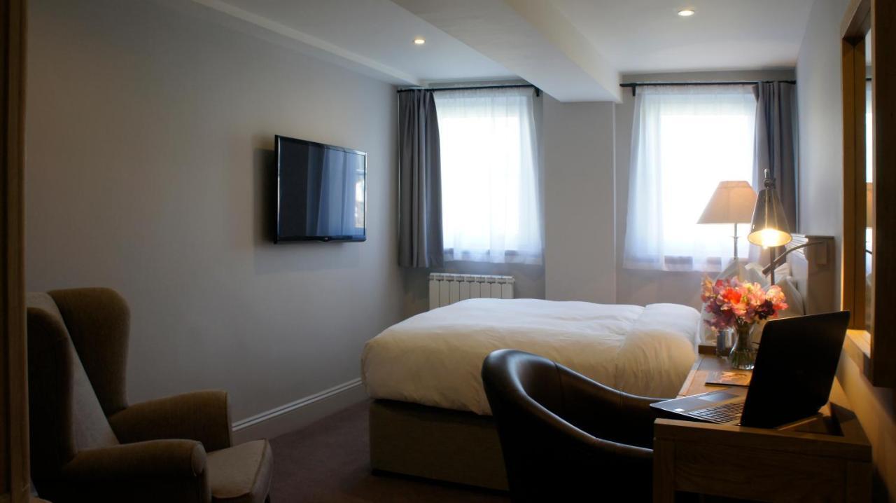 Abergavenny Hotel ภายนอก รูปภาพ